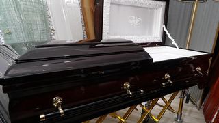 Aici găsești servicii funerare non stop în București - află ce va fi diferit în postul Crăciunului