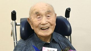 El este cel mai în vârstă bărbat din Japonia! Bătrânul a supraviețuit bombei atomice de la Hiroshima