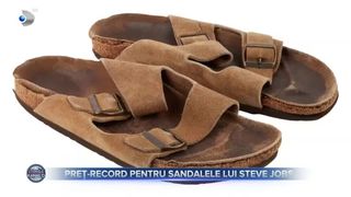 Preț record pentru sandalele lui Steve Jobs