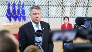 Klaus Iohannis scapă de amendă după ce a declarat că PSD vrea să dea Ardealul ungurilor. "Jo napot, Ciolacu!"