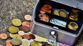 Curs valutar BNR azi, 23 noiembrie 2022. Cu c&acirc;t se vinde euro la casele de schimb?