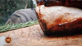 wild cooking: cotlete de porc gătite &icirc;n sălbăticie