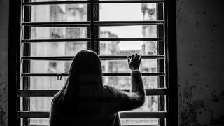 Constanța: Un bărbat și o femeie, reținuți după ce au obligat două adolescente să se prostitueze