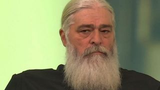 Preotul Calistrat face primele declarații după ce a fost acuzat de mai multe agresiuni fizice: „Scuzele nu folosesc la nimic”