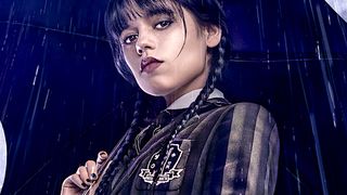 FOTO/VIDEO - Noul serial „Wednesday” s-a filmat în România. Iată cum arată locațiile în realitate și cum arată în serial!