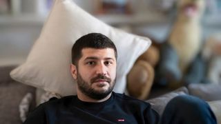 VIDEO - Justițiarul de Berceni nu scapă de probleme. A încălcat ordinul de restricție după ce i-a fost montată brățara de monitorizare