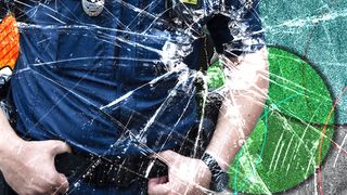 VIDEO - O arestare a demarat o &icirc;ntreagă anchetă &icirc;n cadrul IPJ Cluj. Trei polițiști au călcat pe cap un bărbat după ce l-au &icirc;ncătușat