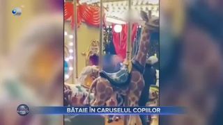 Bătaie &icirc;n caruselul copiilor