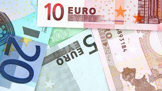 Curs valutar BNR azi, 29 noiembrie 2022. Evoluția monedei euro și a dolarului