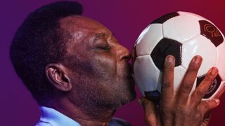 Pel&eacute;, din nou la spital. Ce spun medicii despre starea de sănătate a fostului fotbalist?