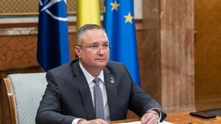 Nicolae Ciucă: „Să arătăm că 1 Decembrie este, cu adevărat, ziua unităţii noastre, o zi a tuturor celor a căror inimă tresaltă în faţa tricolorului”