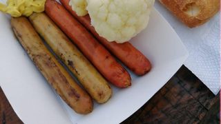 Turist, șocat de prețurile astronomice la mâncarea de la târgul de Crăciun din Cluj: „Mi-a stat mâncarea în gât”