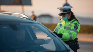 Doi șefi de post din Olt au fost găsiți beți la serviciu, iar unul a refuzat să fie testat 