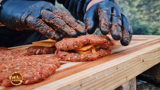 rețetă de cheeseburger delicios &icirc;n sălbăticie