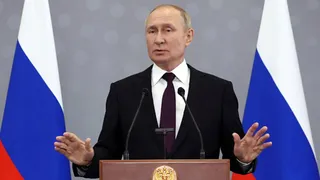 Putin recunoaște că Rusia atacă infrastructura civilă din Ucraina. "Cine a început?", întreabă președintele rus