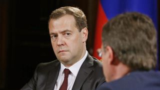 Noi amenințări din partea lui Medvedev: Rusia accelerează producţia "celor mai moderne arme"