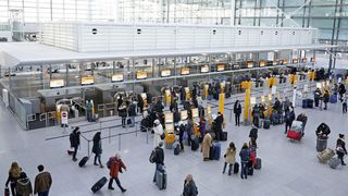 VIDEO- Haos &icirc;n aeroportul din Munchen, Germania- călătorilor li s-au anulat zborurile