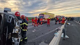 accident arad microbuz