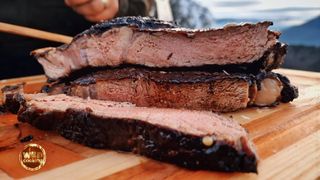 Carne de vită cu sos cremos de ciuperci