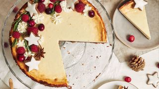 Pregătiri pentru sărbătorile de iarnă: Cât costă un tort tematic de Crăciun anul acesta?