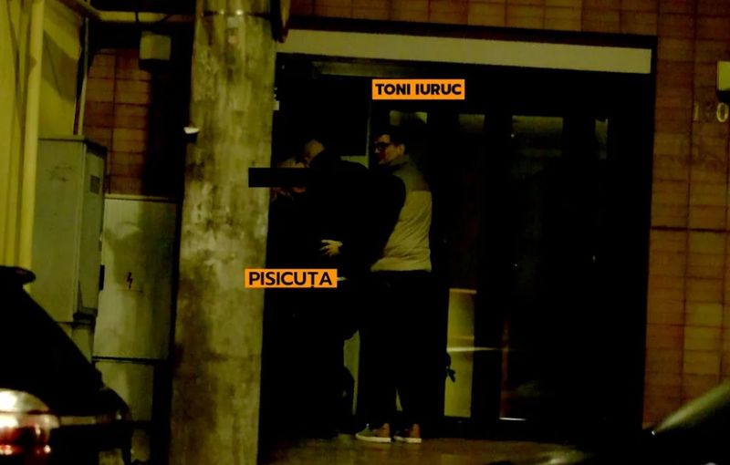 FOTO - Toni Iuruc a uitat de Simona Halep! Bărbatul a fost văzut la brațul unei brunete misterioase