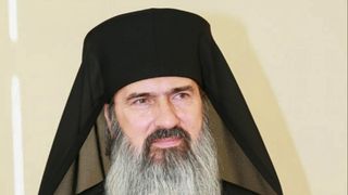 &Icirc;PS Teodosie a dezvăluit motivul pentru care șoferul său gonea cu 235 km/h pe autostradă. Bolidul de lux mai avea puțin și decola de pe șosea