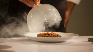 VIDEO- Românii pot opta pentru un meniu exclusivist în locul mâncării tradiționale de Crăciun