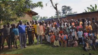 FOTO/VIDEO - El este fermierul care are o „armată” pe post de familie: 10 soții, 102 copii și 568 de nepoți. „Îi sfătuiesc pe cei care își doresc mai mult de patru soții să nu facă asta”