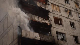 Alertă la Kiev: Locuitorii, sfătuiţi să meargă în adăposturile anti-aeriene. Sirenele au fost declanșate