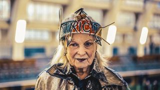 VIDEO - Vivienne Westwood a murit. Creatoarea de modă s-a stins din viață la vârsta de 81 de ani