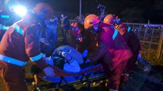 Soarta tânărului de doar 19 ani care a intrat cu mașina în 6 copii pe trecerea de pietoni din Petroșani a fost decisă. Băiatul va sta ani buni în spatele gratiilor