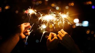 Mesaje de Anul Nou 2023: „Noul An să te găsească cu gânduri bune şi prieteni dragi” Cele mai tari urări pentru celebrarea Anului Nou / La mulți ani 2023!