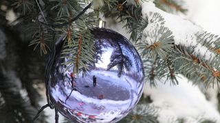 Anul Nou 2023. Mesaje originale de trimis pe 1 ianuarie 2023: ”Noul an să vă aducă belşug în casă, bucate pe masă, valută în cont”