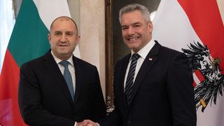 Eveniment șocant de Anul Nou: Președintele Bulgariei a pozat alături de cancelarul austriac