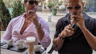 VIDEO- Averea fraților Tate - pusă sub sechestru de autorități