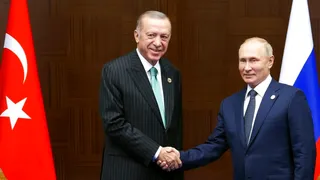 Erdogan i-a cerut lui Putin o "încetare unilaterală a focului"