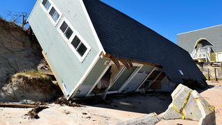 Stare de urgență în SUA: autoritățile au anunțat o ”bombă ciclonică” în California