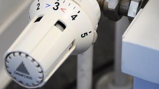 VIDEO- USR critică Guvernul pentru modul în care va acorda ajutoarele pentru energie. Acestea vor ajunge abia la finalul iernii