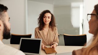 Cum să te pregătești pentru un interviu în limba engleză