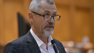 Ce spune deputatul Focșa după ce a fost exclus din AUR şi i s-a cerut să renunţe la mandat, &icirc;n urma scandalului cu soția: &bdquo;Lăsaţi-mă să mă dedic acestei cauze din poziţia de parlamentar&rdquo;