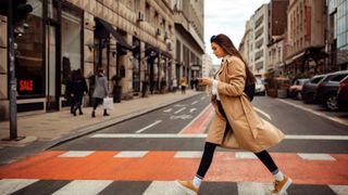 Un bărbat va ajunge &icirc;n spatele gratiilor după ce i-a dat o palmă peste posterior unei femei, &icirc;n Suceava