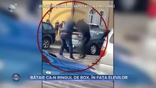 Bătaie ca-n ringul de box, &icirc;n fața elevilor