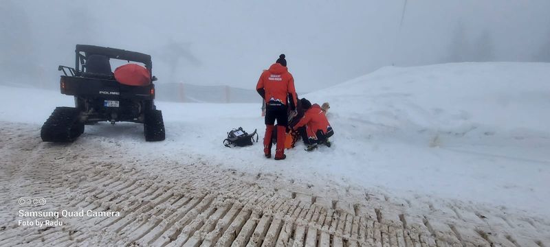 O persoană a fost rănită după ce a schiat pe o pârtie închisă din Poiana Brașov. Ce recomandă salvamontiștii?