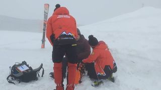 O persoană a fost rănită după ce a schiat pe o pârtie închisă din Poiana Brașov. Ce recomandă salvamontiștii?