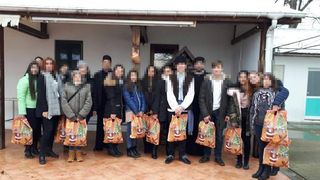 Noi detalii în cazul preotului Mirel Constantin, cel care își făcea plăcerile în fața unui liceu. Cum atrăgea slujitorul lui Dumnezeu copii?