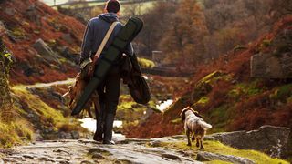 Mai multe persoane sunt suspectate că au introdus în țară, ilegal, arme de vânătoare