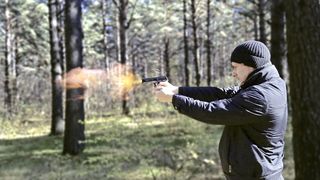 Un adolescent de 14 ani a fost împușcat în cap. Cum s-a produs tragedia