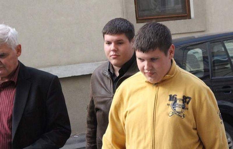 Noi detalii în cazul gemenilor care abuzau bebeluși. A fost deschis un nou dosar pentru fiii unui avocat celebru din Timiș