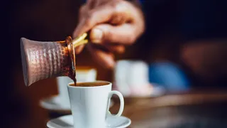 3 metode simple de a prepara cafeaua