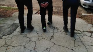 Cruzime fără margini în Suceava: Un minor a spânzurat și decapitat un câine